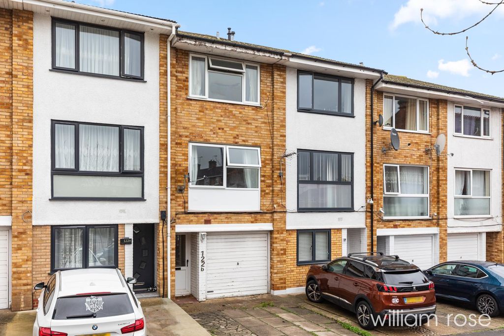 Property photo 1 of 13 Snakeslaneeast_14.Jpg