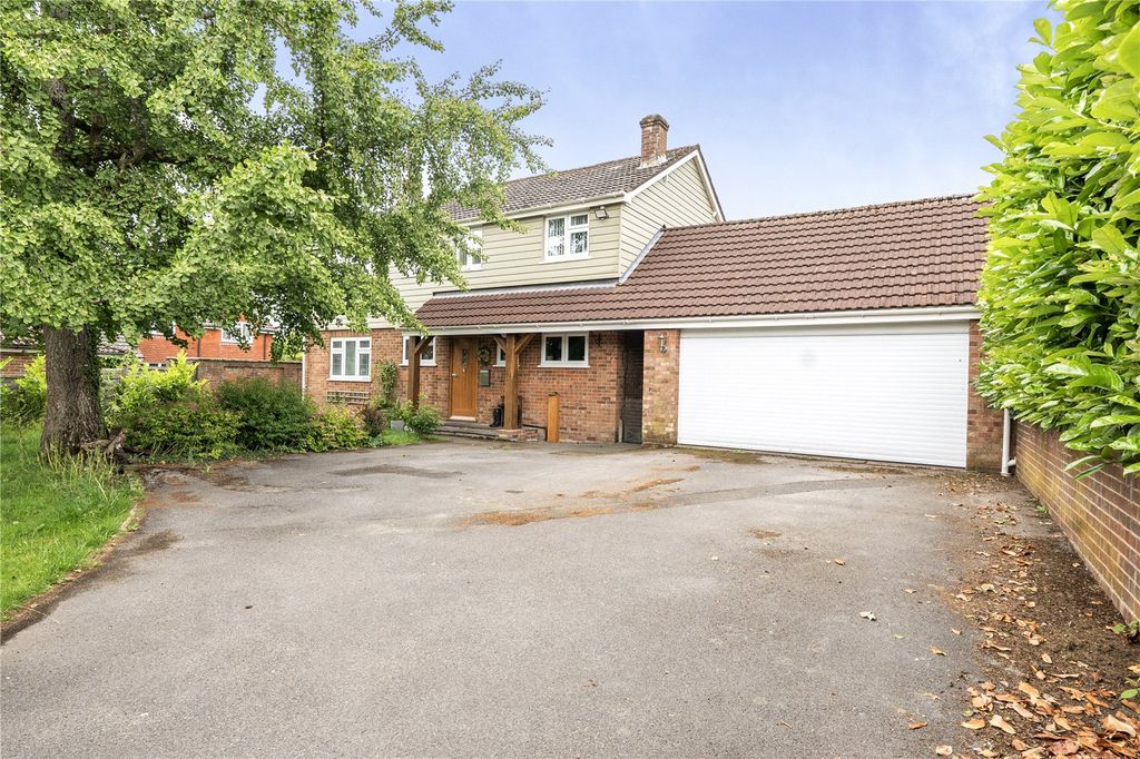 Property photo 2 of 17 Picture No. 01