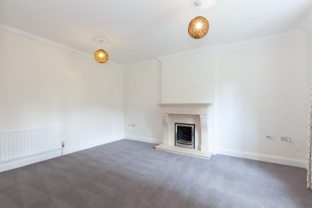 Property photo 2 of 11 Sitting Room.Jpg
