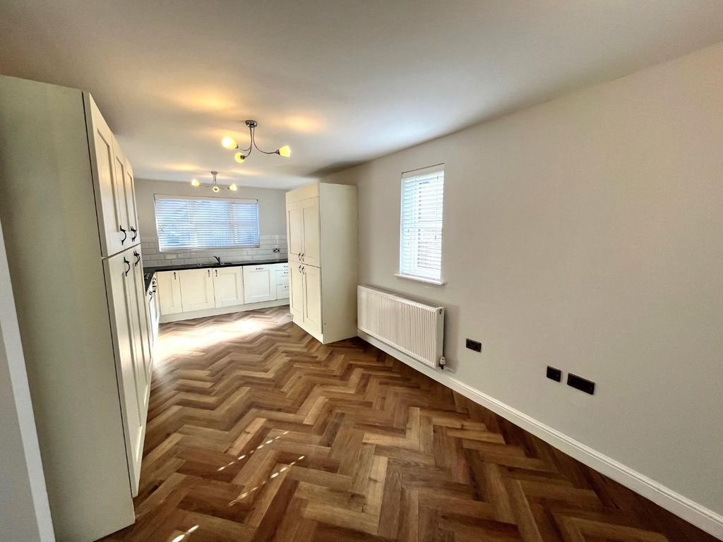 Property photo 3 of 16 7.Jpg