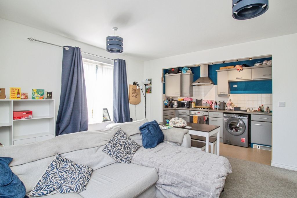 Property photo 3 of 15 Pbox-Img.Jpg
