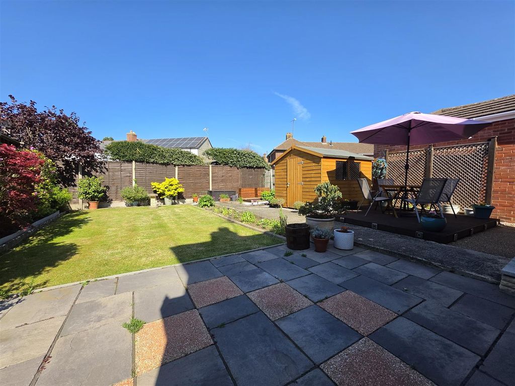 Property photo 2 of 13