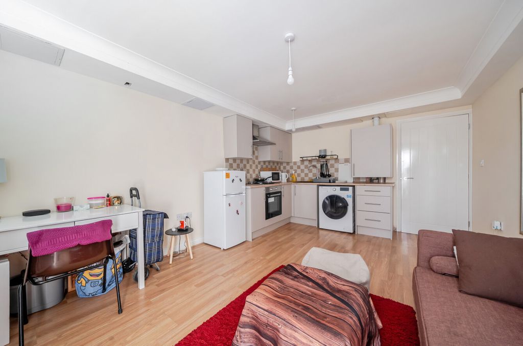 Property photo 3 of 17 1423669-9-69B0107...