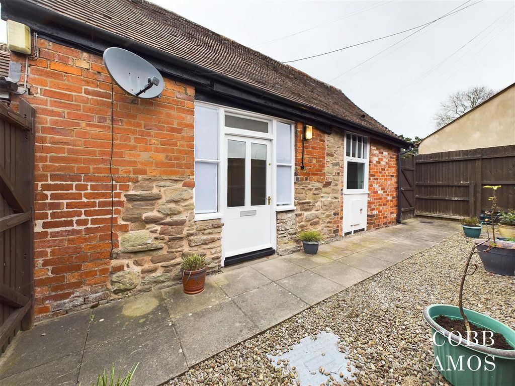 Property photo 1 of 13 Cam02803G0-Pr0136-Still015.Jpg