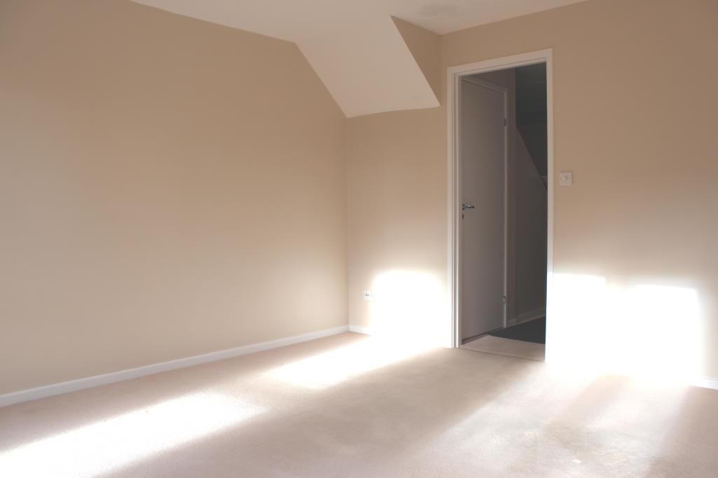 Property photo 3 of 9 Living Room