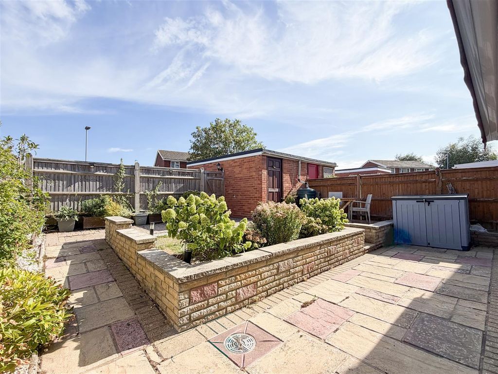 Property photo 2 of 16