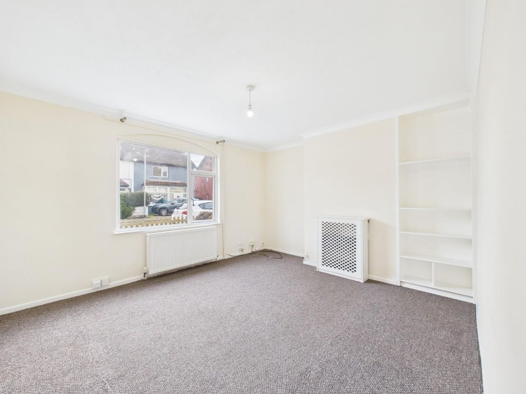 Property photo 3 of 15 Living Room