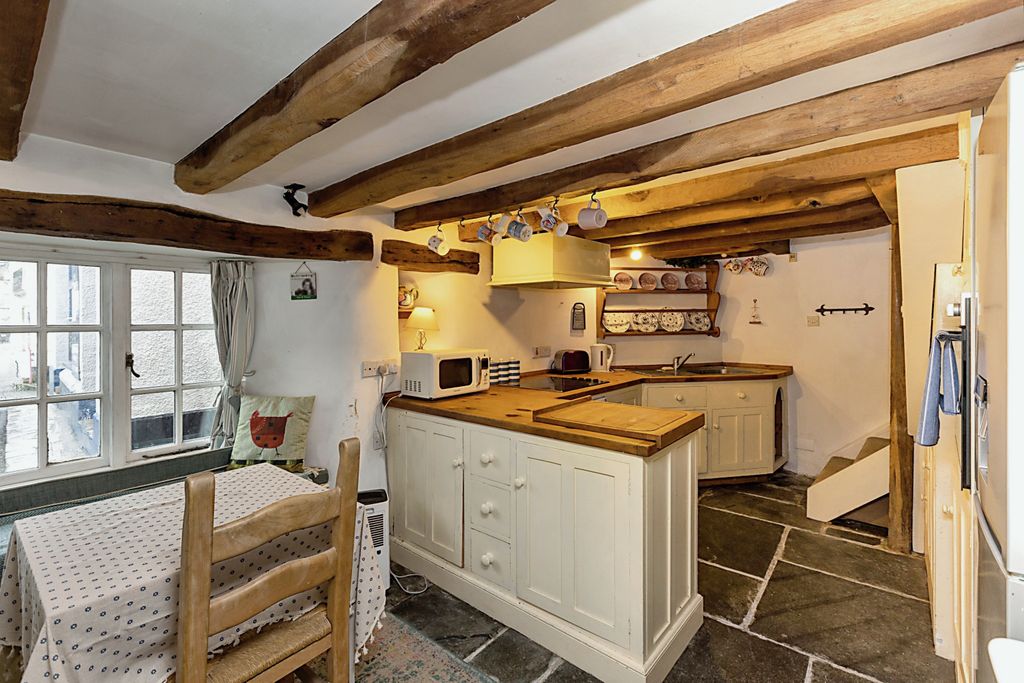 Property photo 3 of 15 Kitchen/Diner