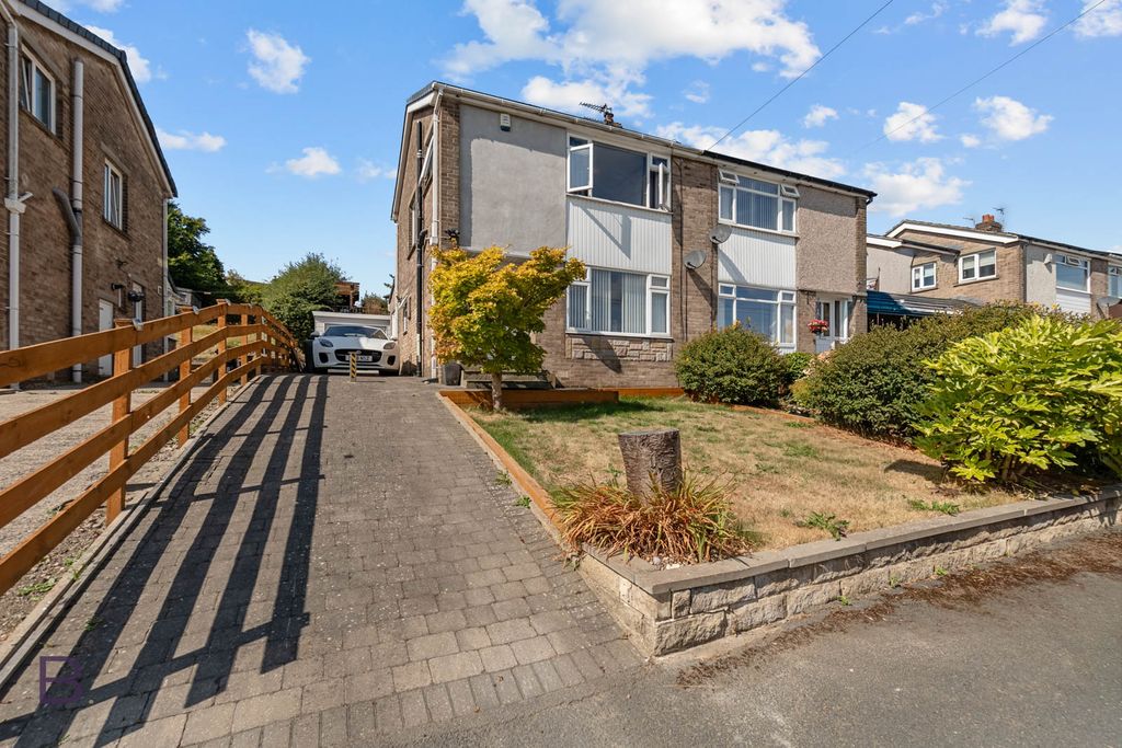 Property photo 1 of 25