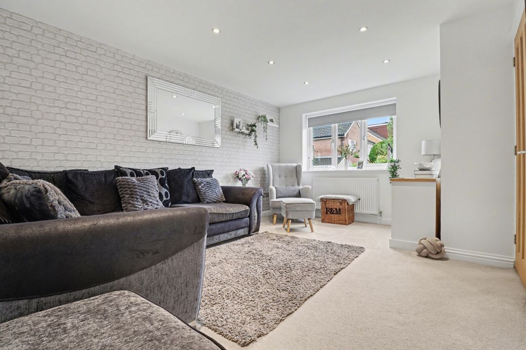 Property photo 3 of 15