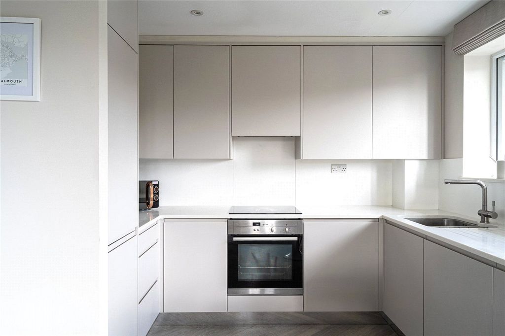 Property photo 2 of 11 Picture No. 08