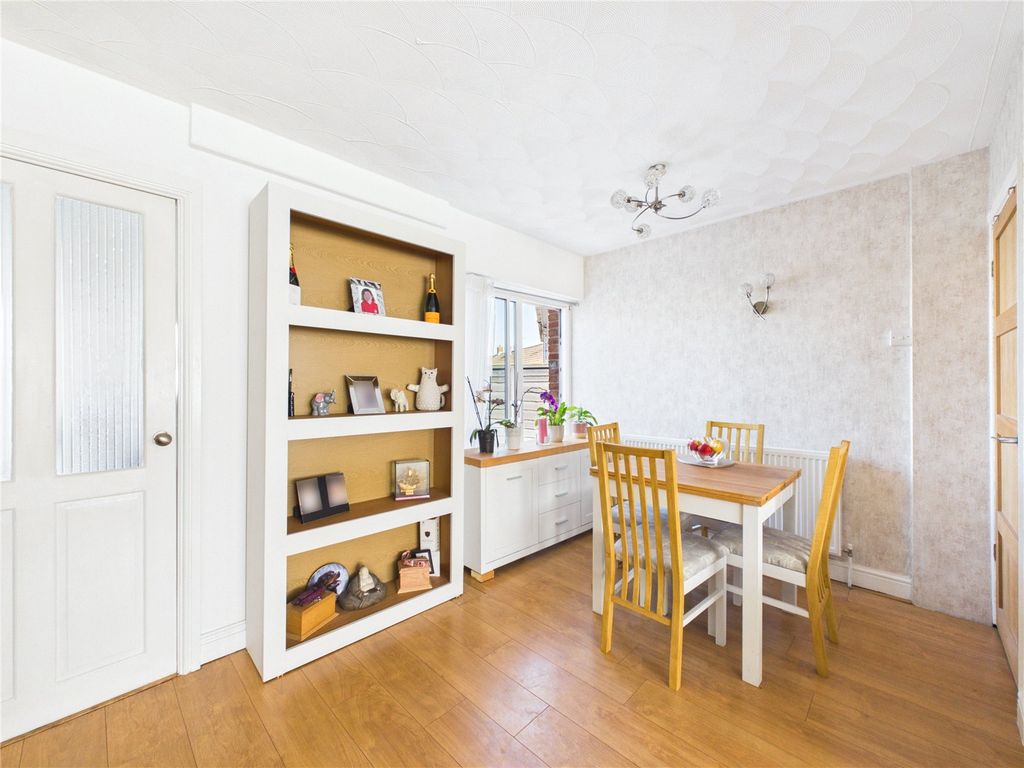 Property photo 3 of 15 Picture No. 12