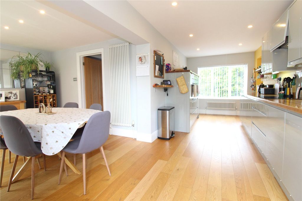 Property photo 3 of 19 Picture No. 27