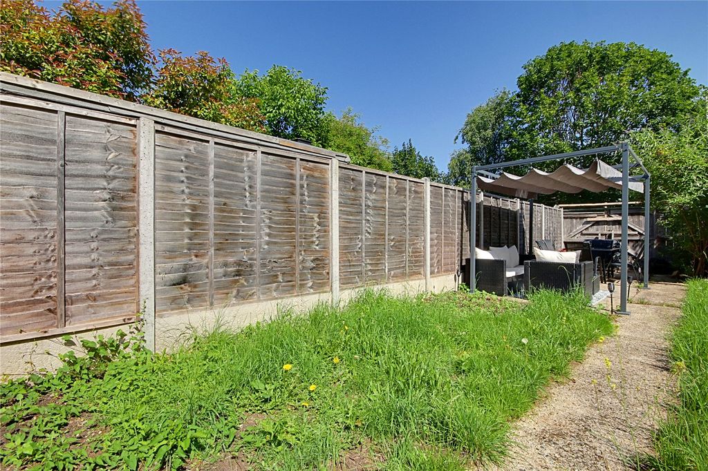 Property photo 2 of 15 Picture No. 16