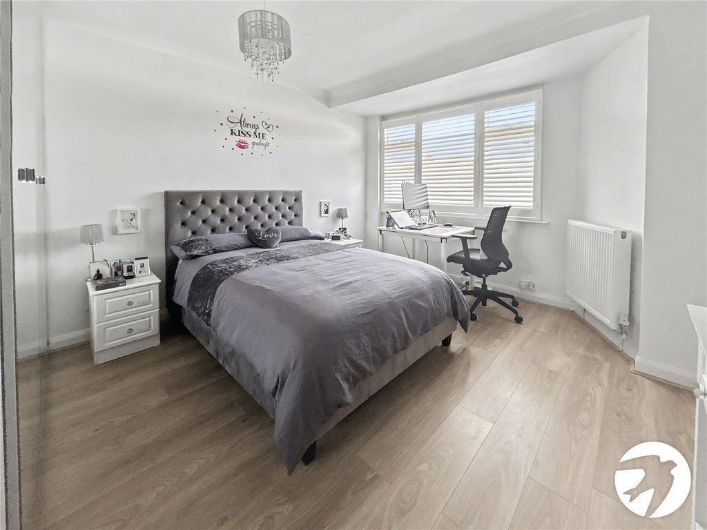 Property photo 2 of 57 Picture No. 63