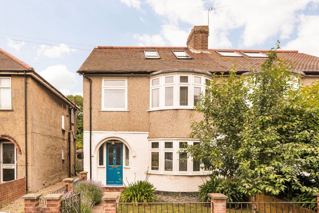 Property photo 1 of 8