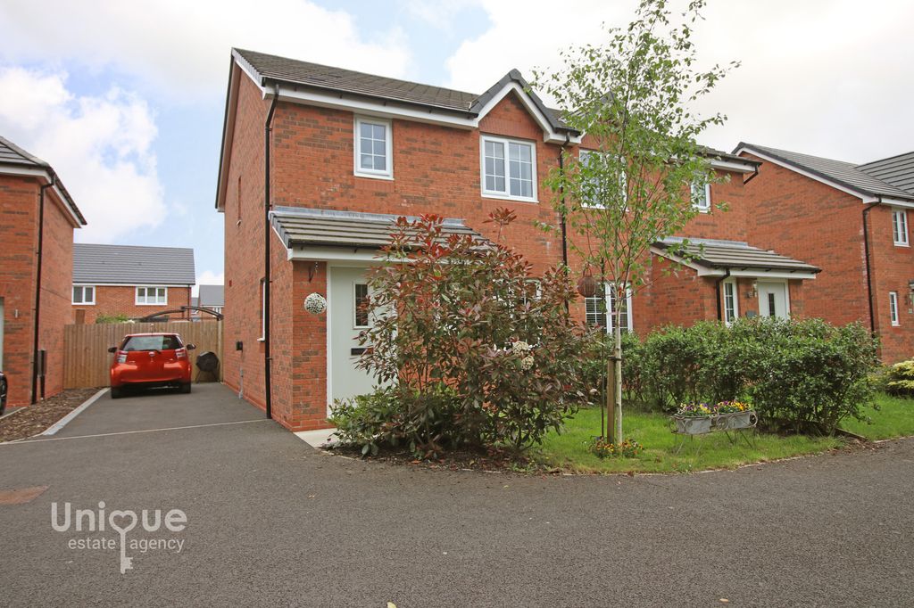 Property photo 2 of 26