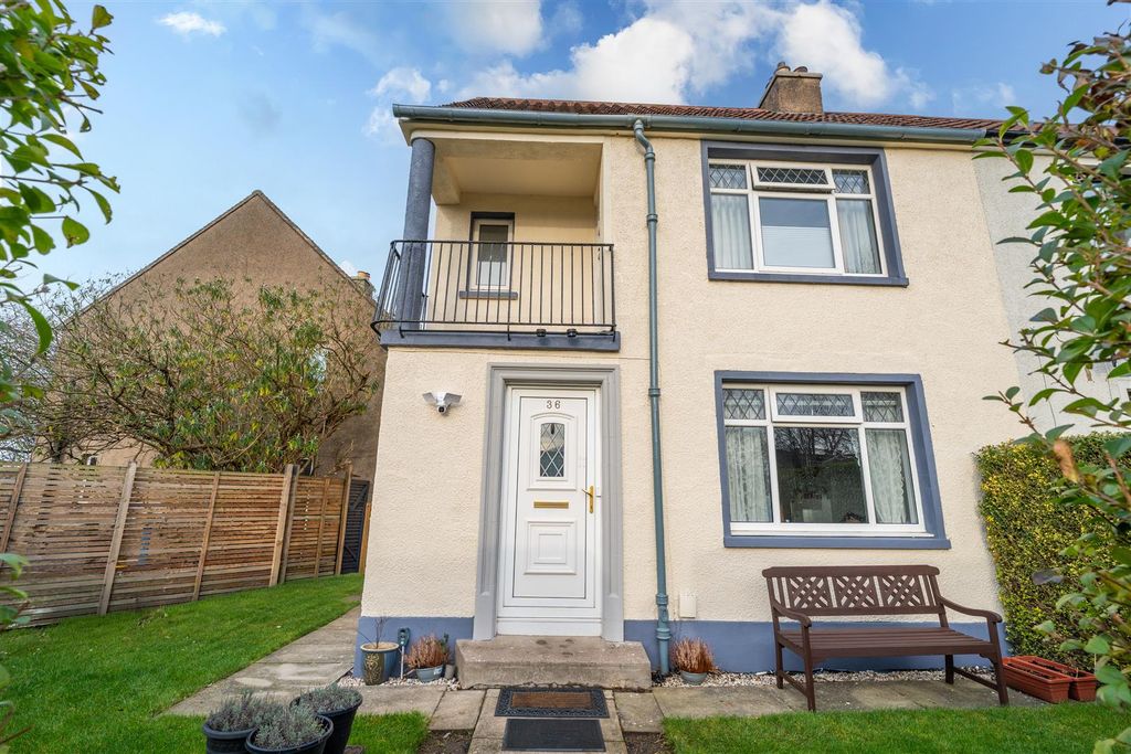 Property photo 1 of 11 Front.External.Jpg