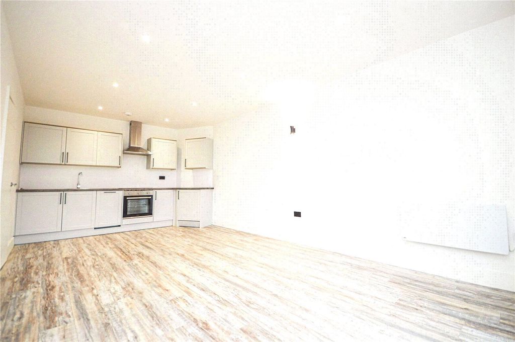 Property photo 2 of 6 Reception