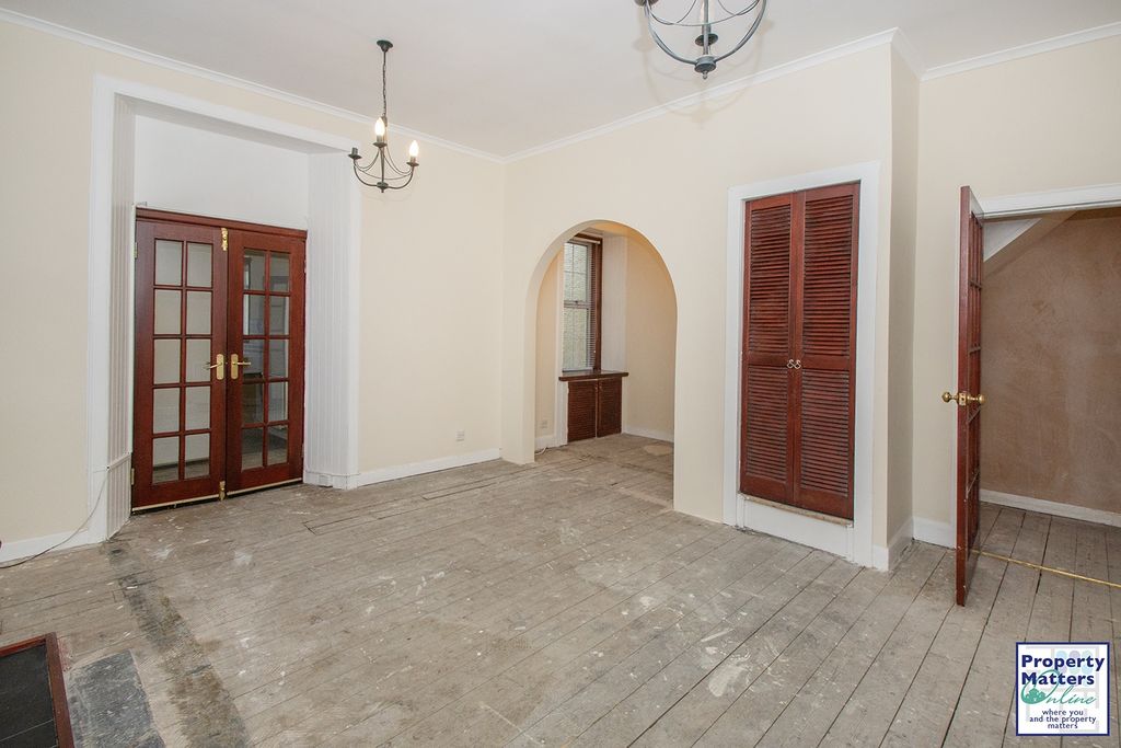 Property photo 2 of 22 Lounge