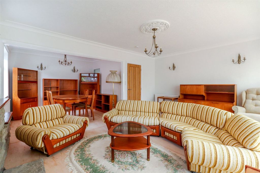 Property photo 2 of 14 Picture No. 04
