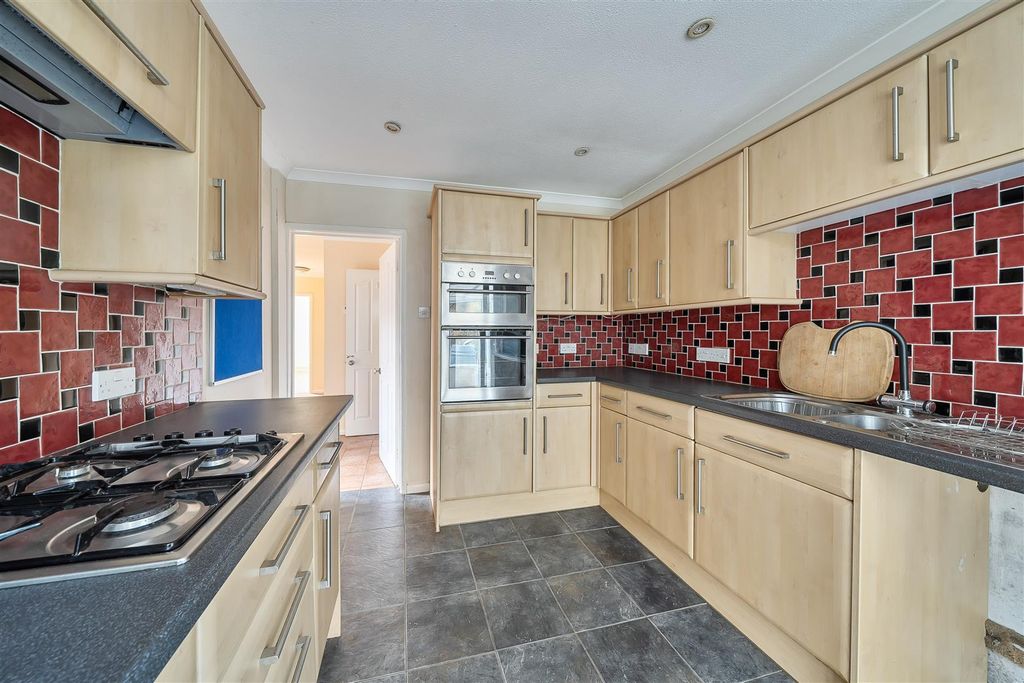 Property photo 3 of 26 1424397-1-69B05Ecec2c59.Jpg