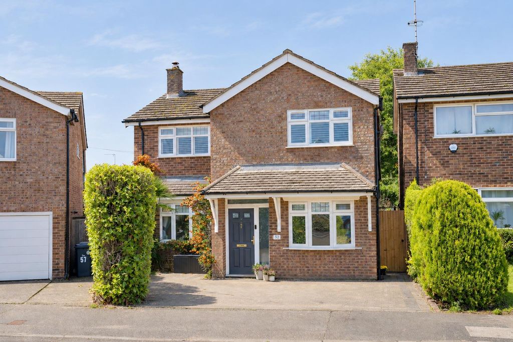 Property photo 1 of 32 Lodge Close Front Shot.Png