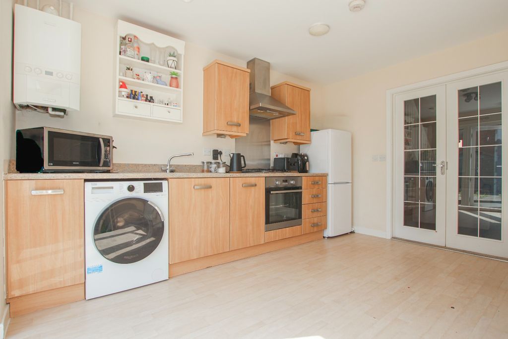 Property photo 3 of 16 5138973