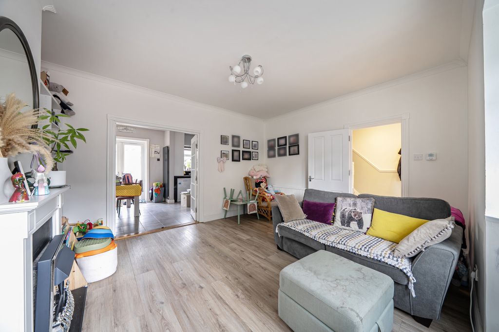 Property photo 2 of 24 Reception