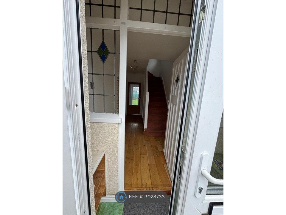 Property photo 2 of 28 Entrance