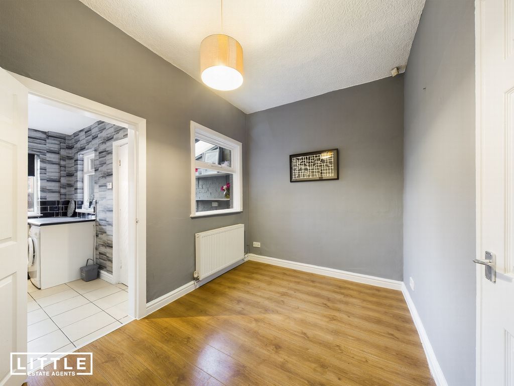 Property photo 3 of 11 Photo 9