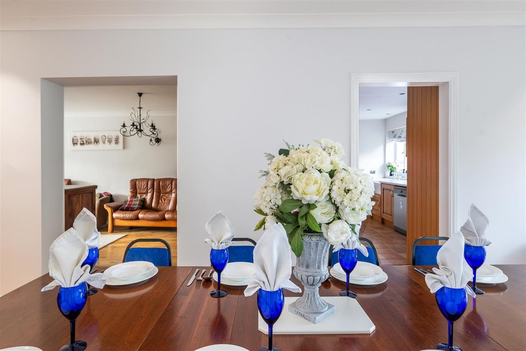 Property photo 2 of 19 120 Albert Road Internals More-2.Jpg