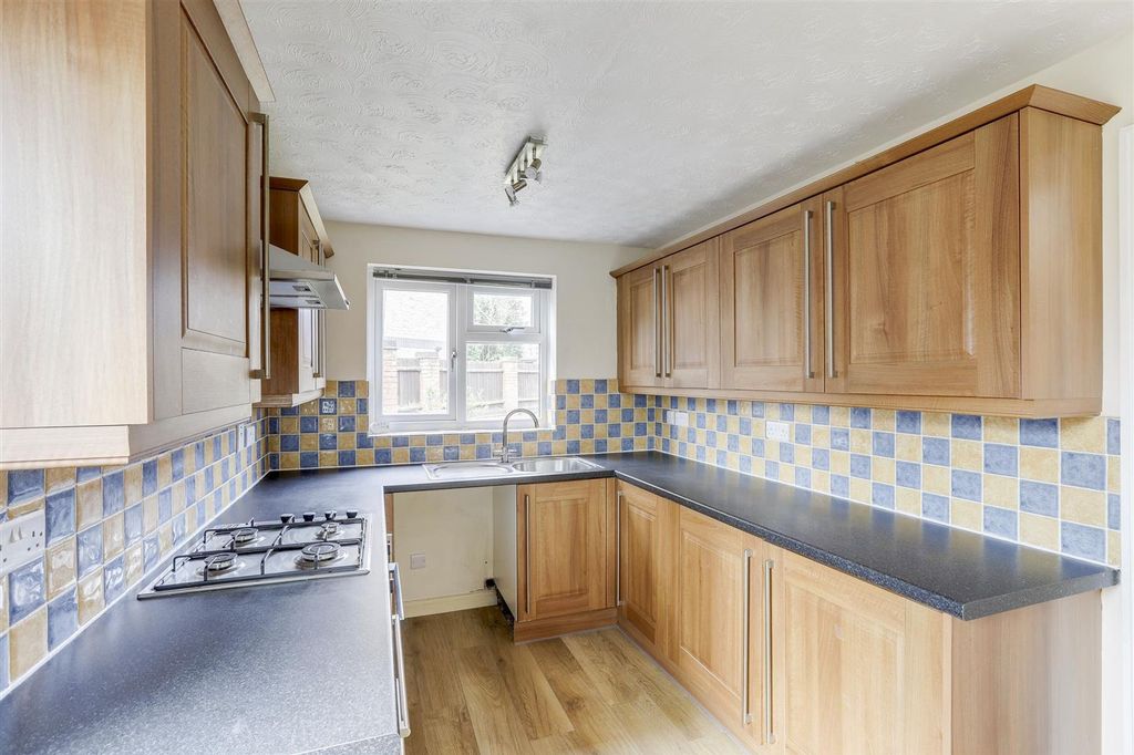 Property photo 2 of 18