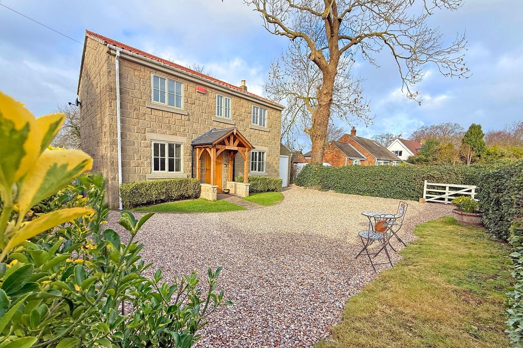 Property photo 1 of 28