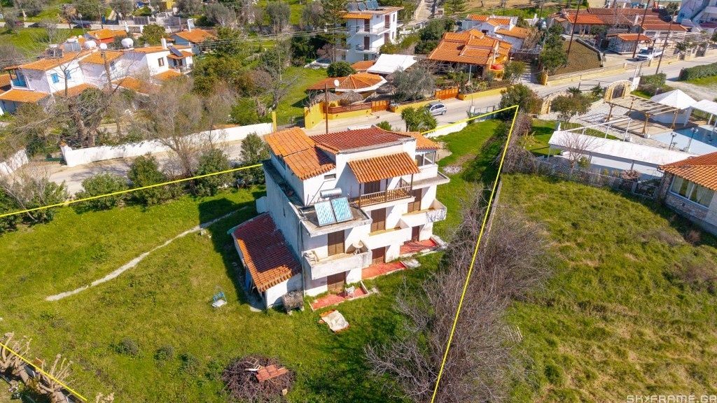 Property photo 3 of 25