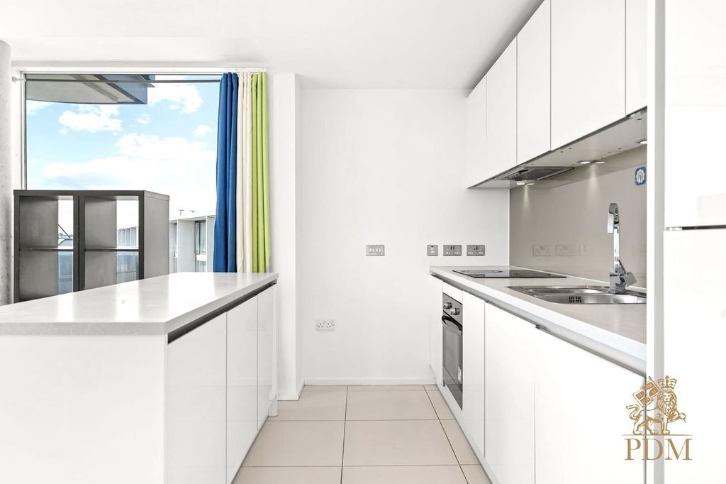 Property photo 3 of 20 T603 Nottingham One 156 Canal Street Ng1 7Hg