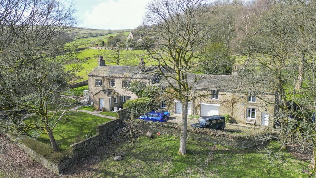 Property photo 1 of 72 Aerial Front