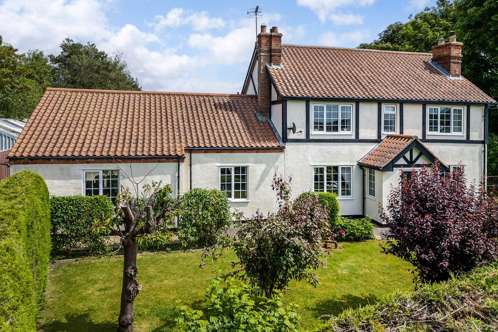 Property photo 1 of 26 109062_Palmer Nook Conisholme Road Grainthorpe (2)