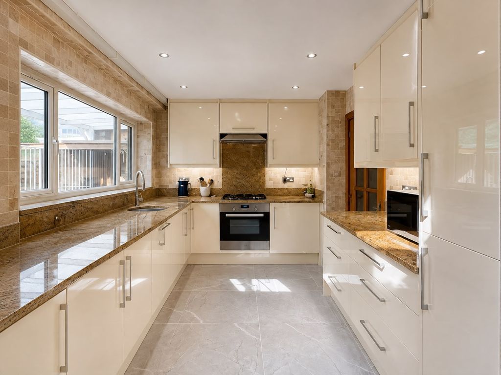 Property photo 3 of 29 180311