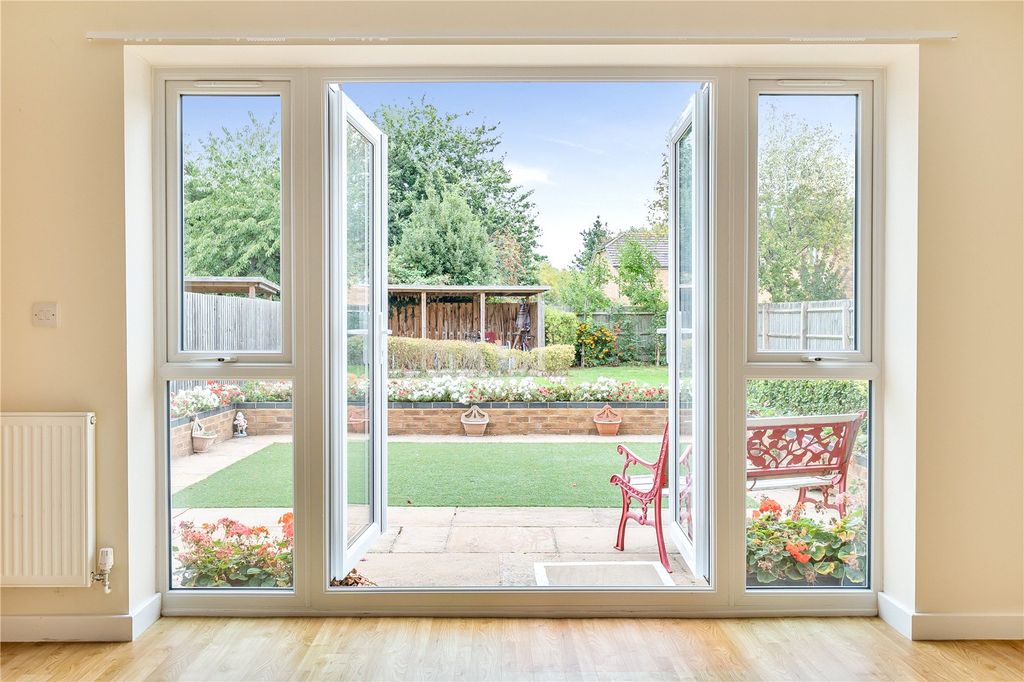 Property photo 3 of 20 Garden View