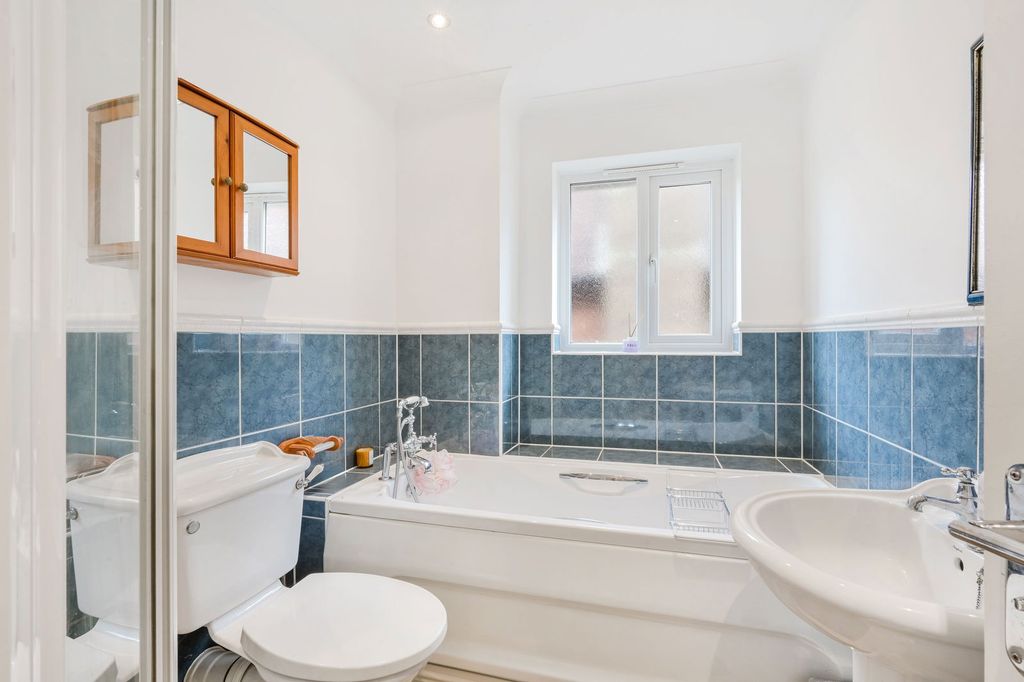 Additional image 17 of 4 bed detached house for saleLincolns Mead, Lingfield RH7