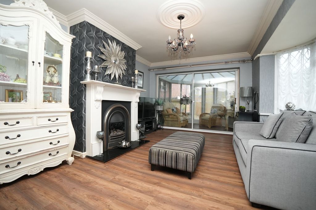 Property photo 3 of 23