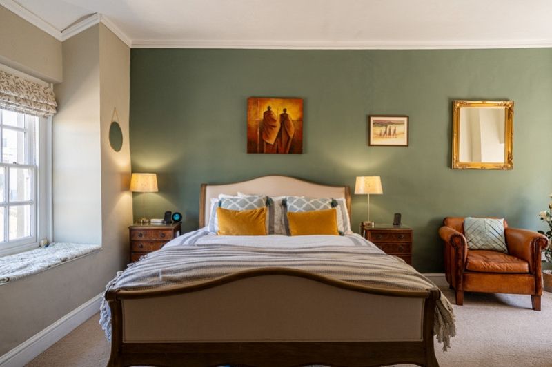 Property photo 3 of 36 Plaisted-House-30_64c3-75d2-0203-1Fc6-c735-c78E-06