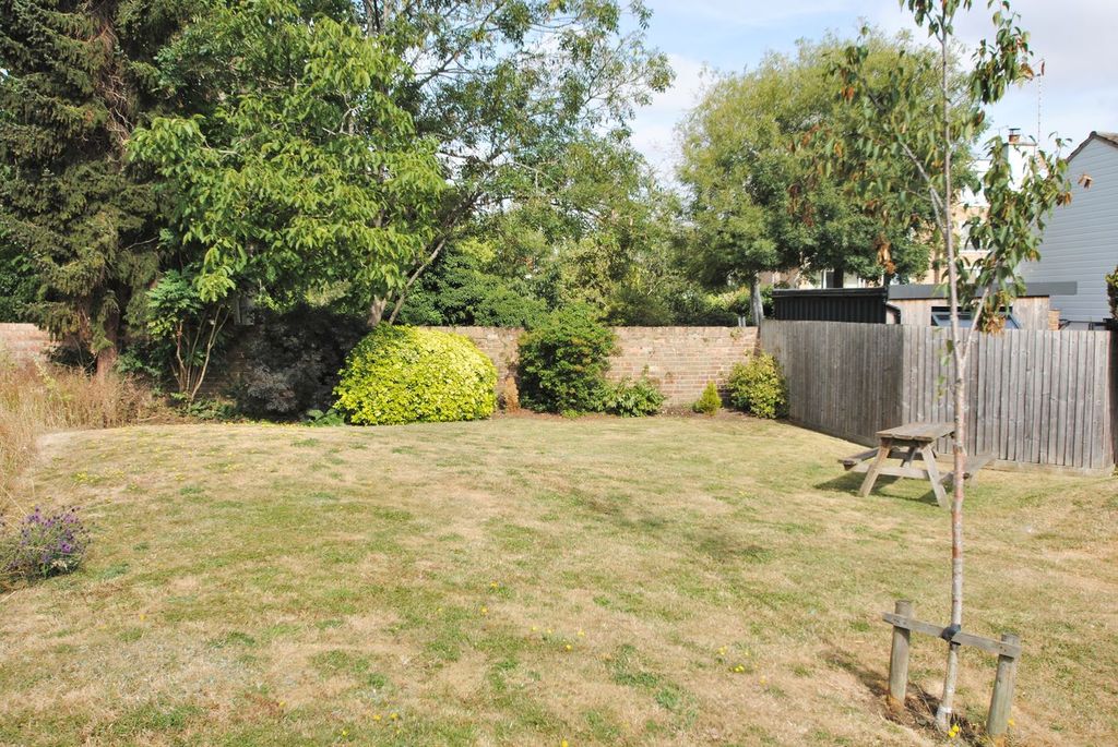 Property photo 2 of 22