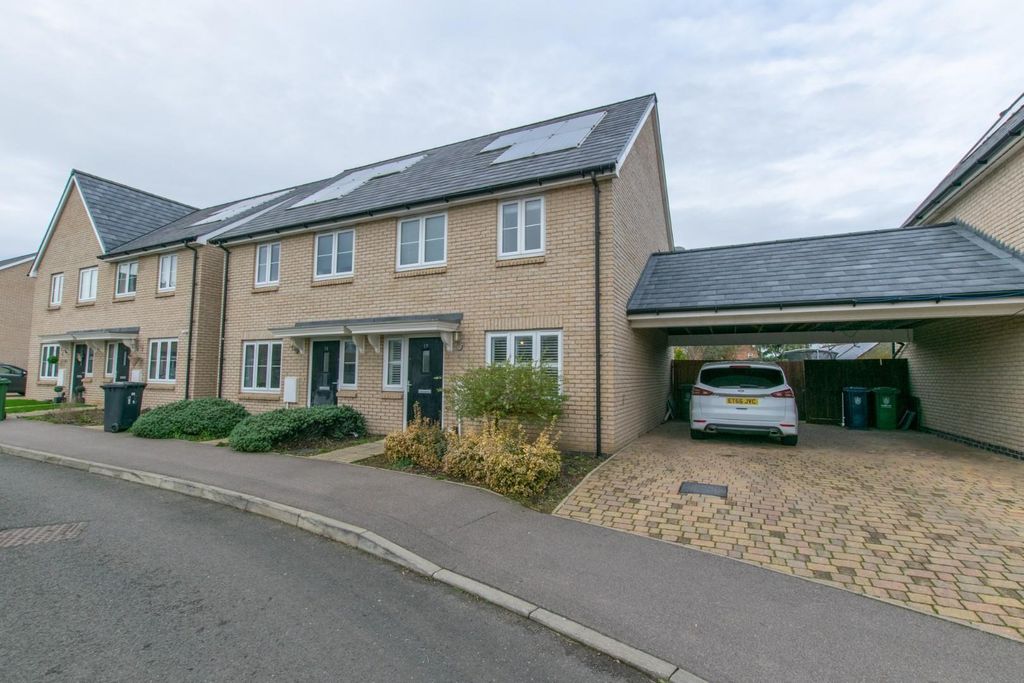 Property photo 1 of 13 17 Racecourse.Jpg