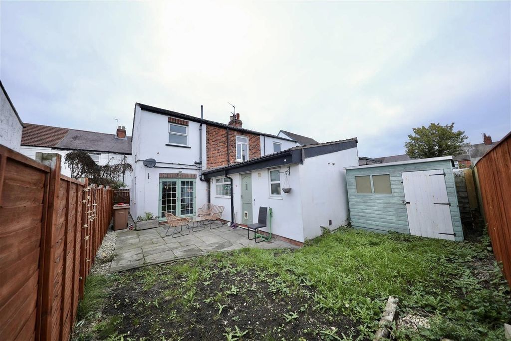 Property photo 3 of 19 Outside