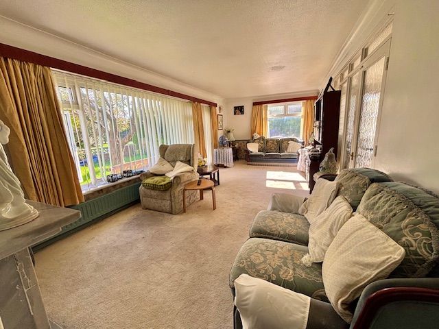 Property photo 3 of 10 Living Room