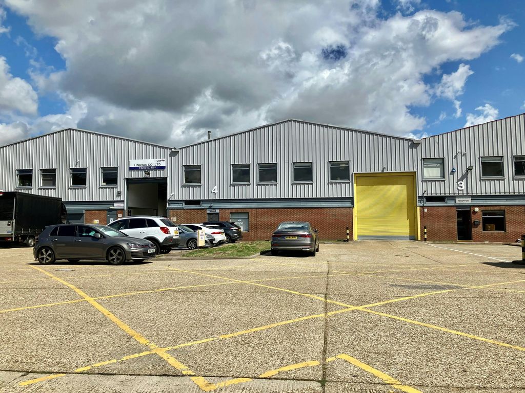 Property photo 3 of 11 Unit 4 Aerodrome Main.Jpg