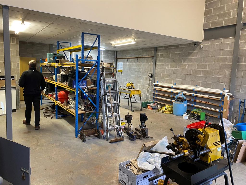 Property photo 2 of 6 Internal Workshop.Jpg