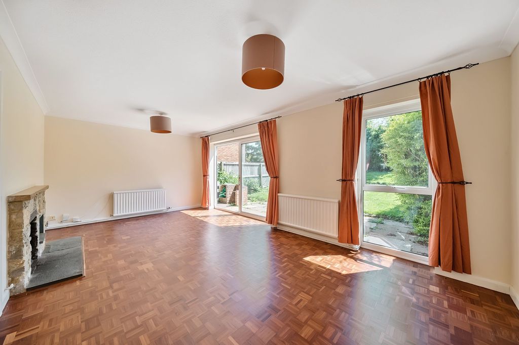 Property photo 2 of 12